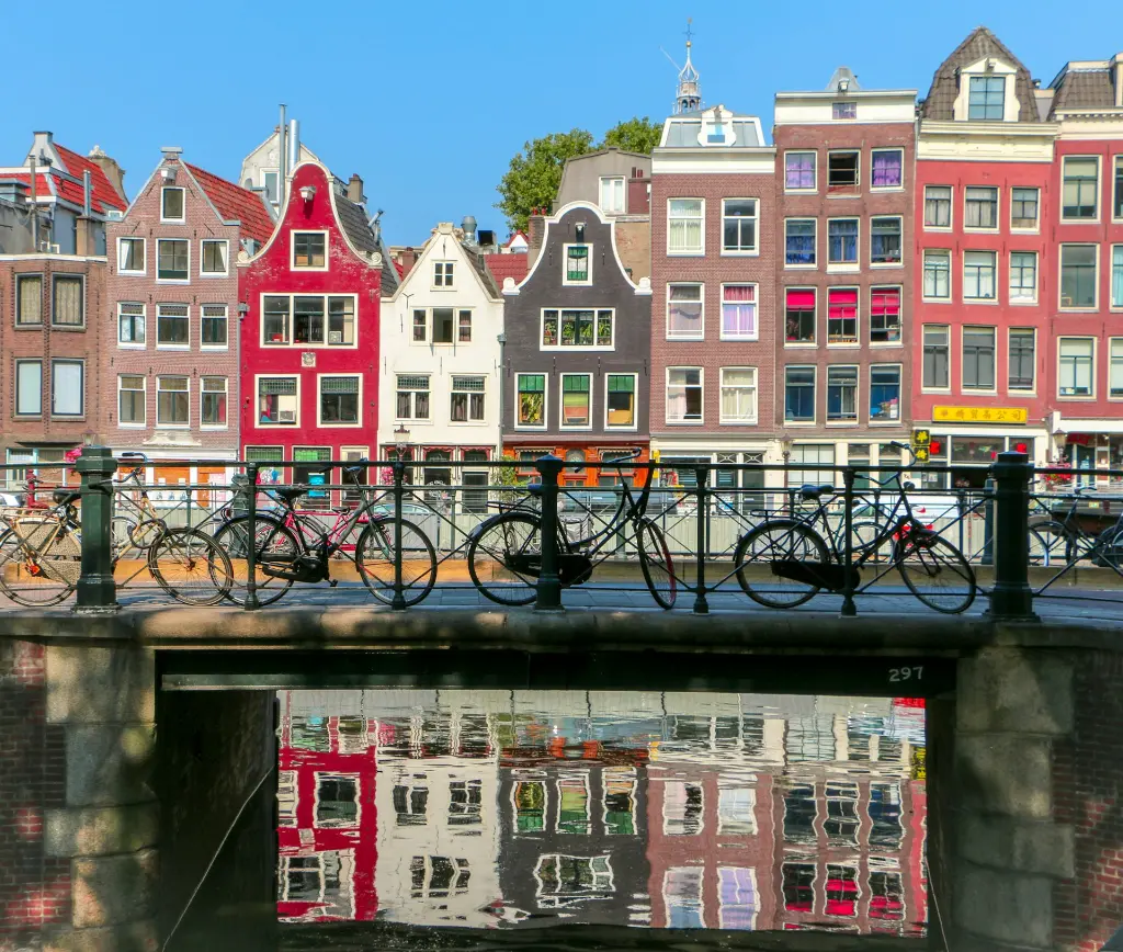 unsplash_2K2SR19RLg8_Amsterdam.jpg.webp