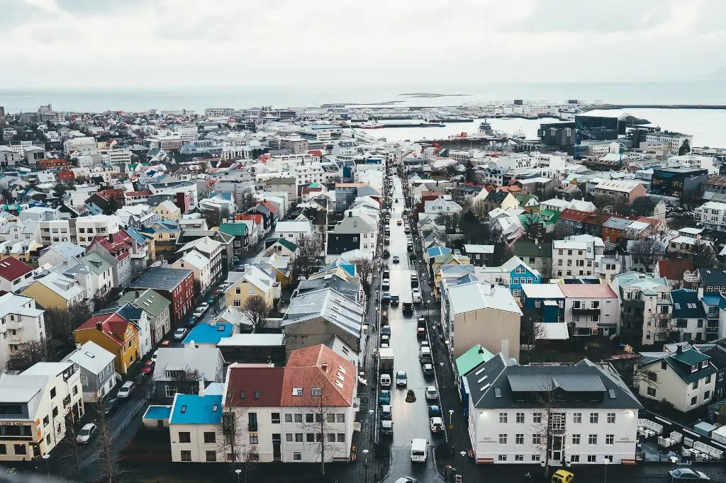 unsplash_PRSCFCDARC4_reykjavik.jpg.webp