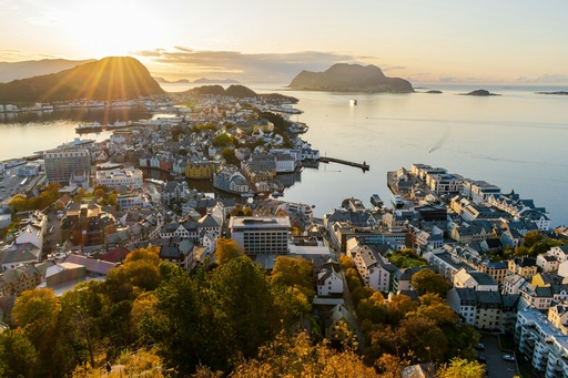 Norway - Alesund plan visit